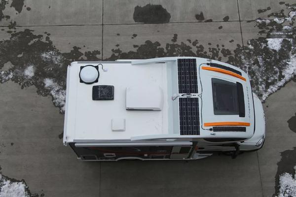 如何有效地保养和维护房车太阳能电池板？